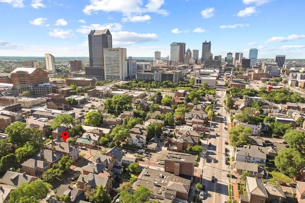 Over 4 500 Reviews Prime Location Parking