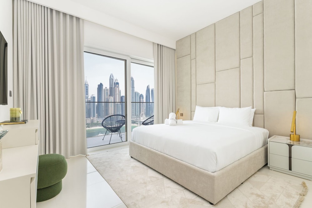 Upscale 2-BR in Grand Bleu by Elie Saab