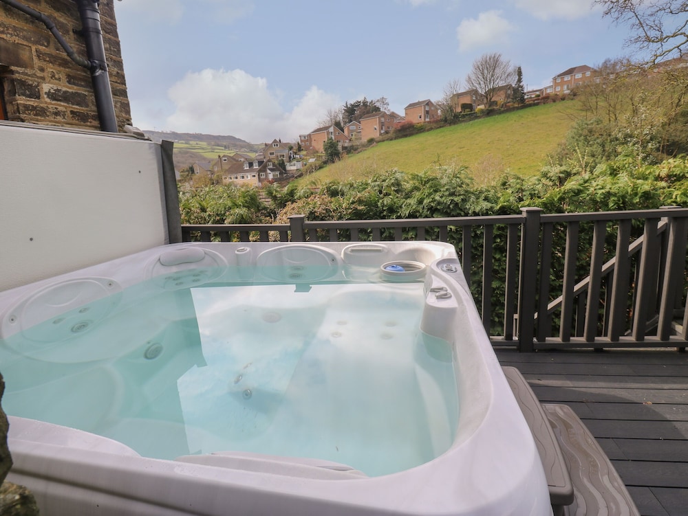 The Old Post Office - Pet Friendly Group Stays in Holmfirth