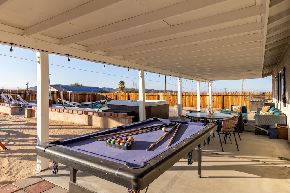 Desert Oasis Cozy Comfort Meets Outdoor Luxury