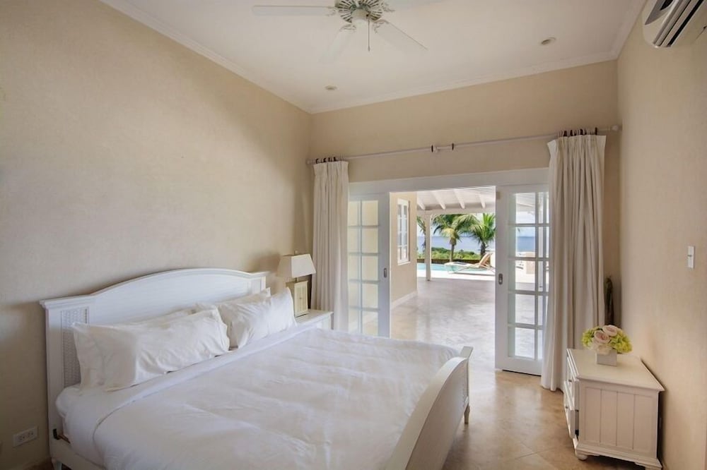 Villa Aquilae view 3