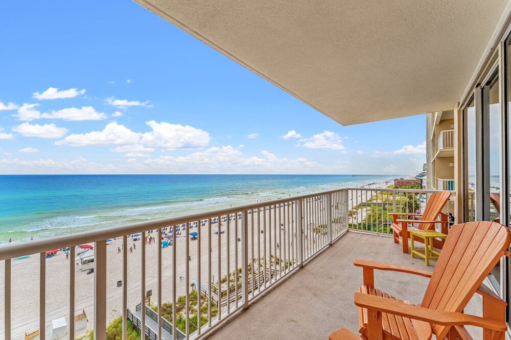 Shoreline Serenity by Avantstay Beachfront + Views!