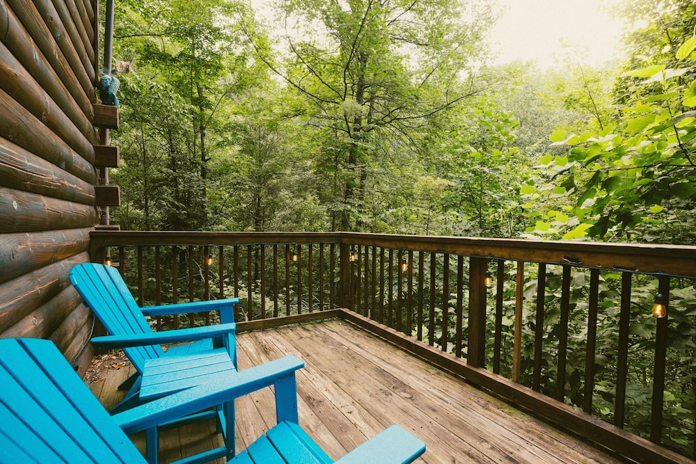 Rosey Bear 2 Bedroom Cabin