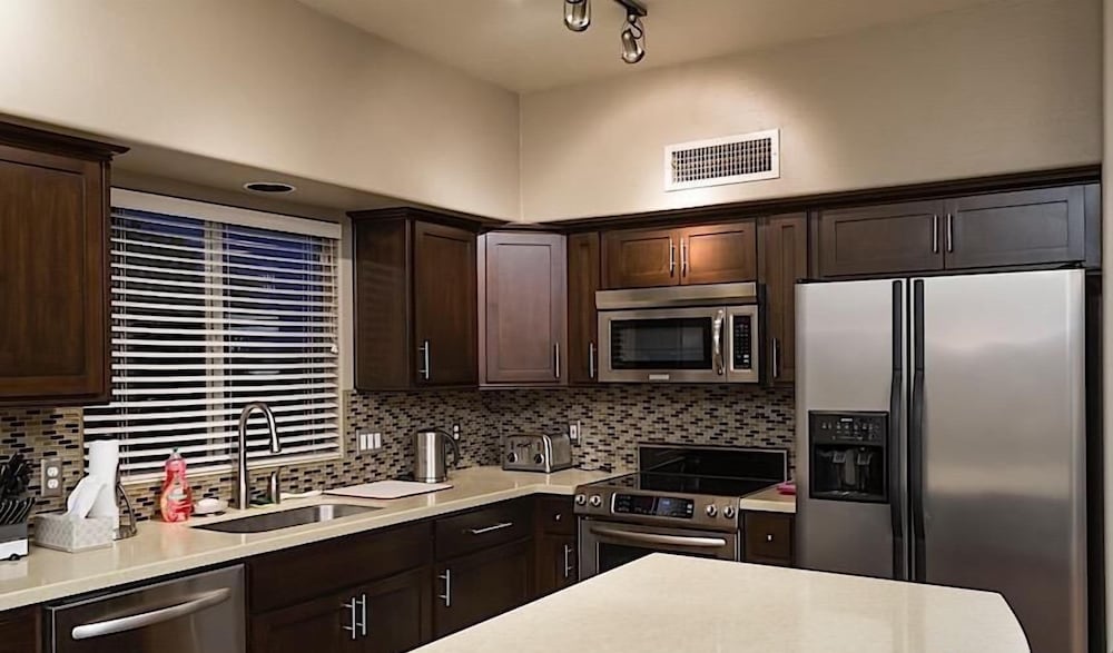 Painted Horizon By Signature Vacation Rentals