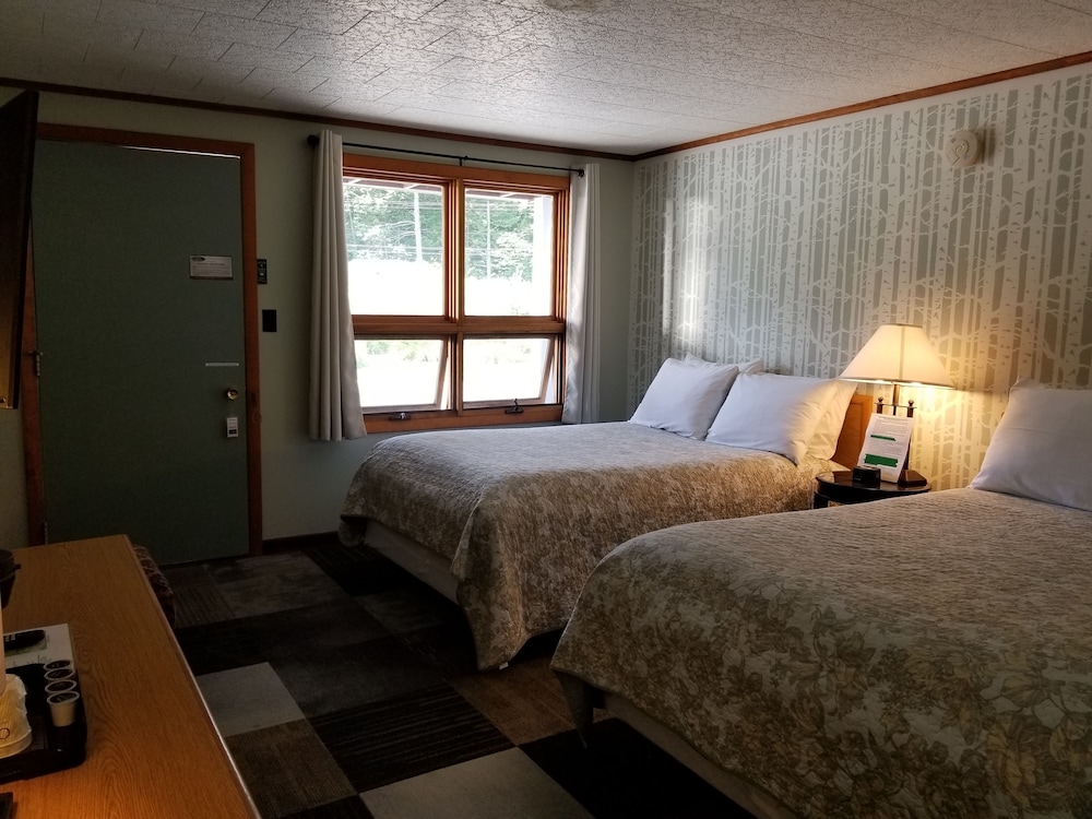 White Mountain Motel And Cottages