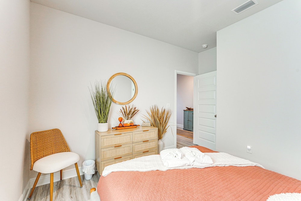 Walk to the Beach: Stylish Home in Port St Joe!
