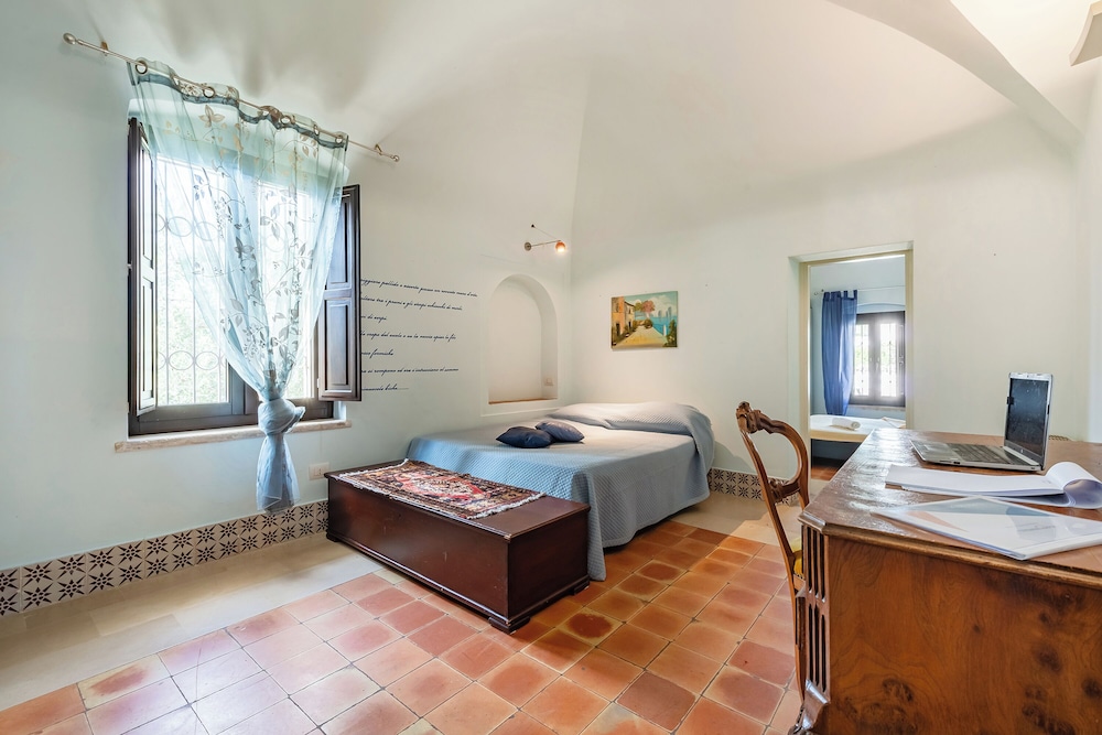 Nella Apartment With Pool