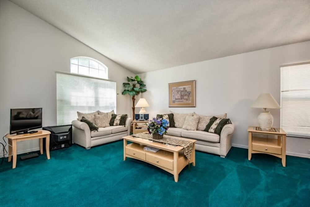 Villa Near Disney 4 Bd 3 Bt With Private Pool Quiet Comminuty