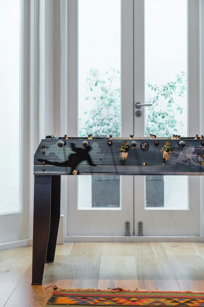 Winchendon Road by Onefinestay