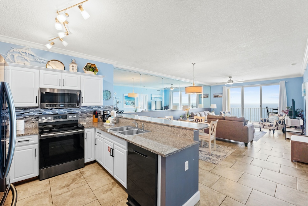 Twin Palms Resort by Panhandle Getaways