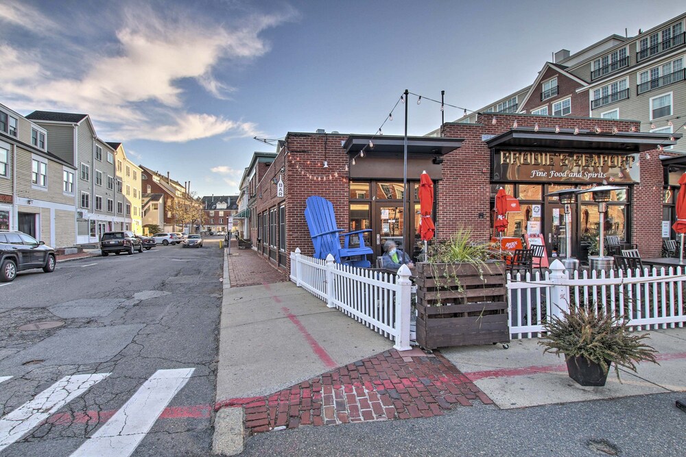 Inviting Salem Apartment Near Waterfront & Museums view 4