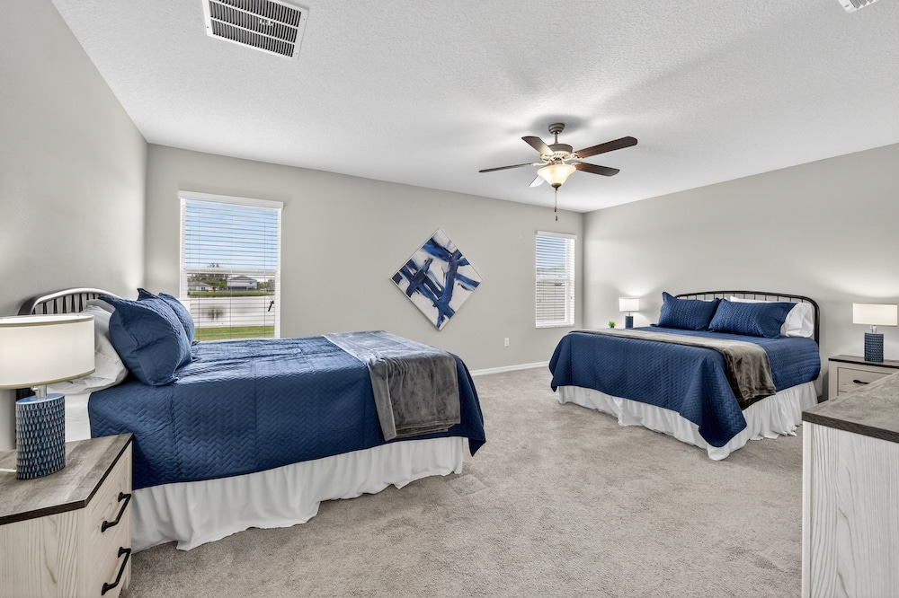 Spacious Getaway Near Apollo Beach 5 Bedroom Home