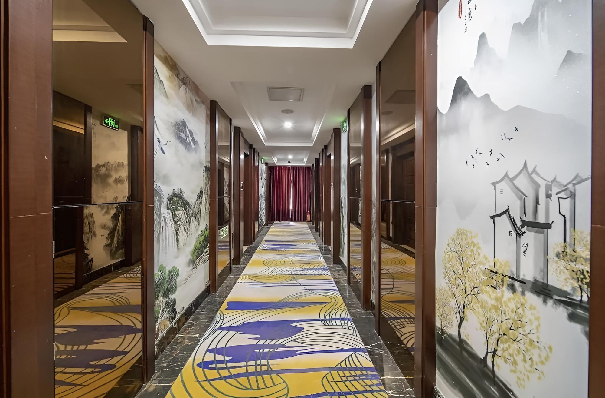 YUAN FENG HOTEL
