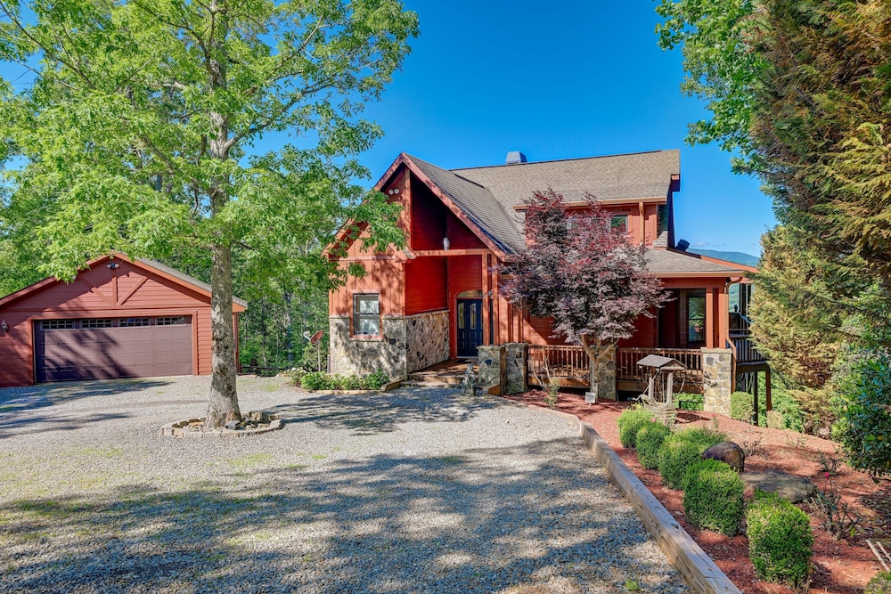 Hiawassee Vacation Rental: 1 Mi to Lake Chatuge! view 2