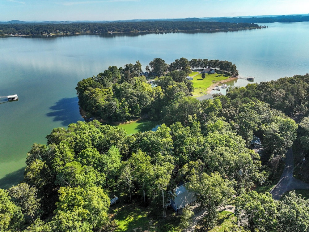 Emerald Cove by Jackson Mountain Rentals