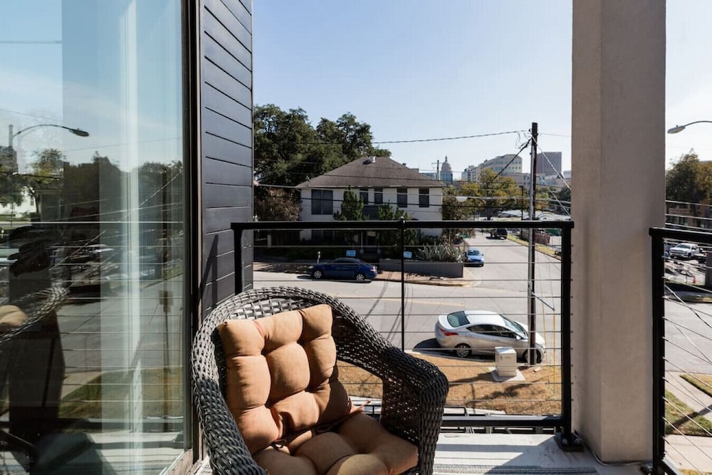 Capital View Condos Downtown Austin