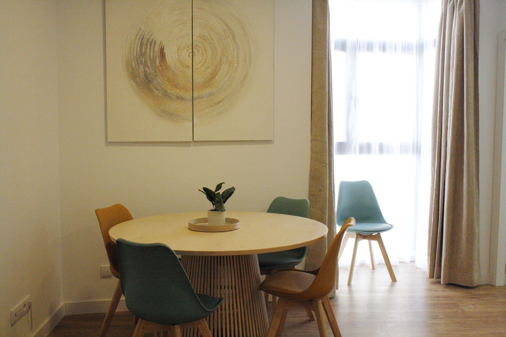 APARTAHOTEL MADRID URBAN SUITES - EDIFICIO EXCLUSIVO - 7 Apartments Boutique Full Equiped
