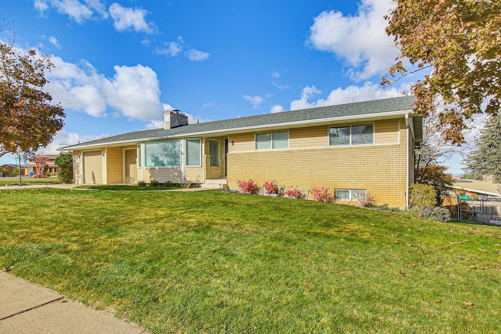 Family Home w/ Games & Fenced Yard in South Ogden