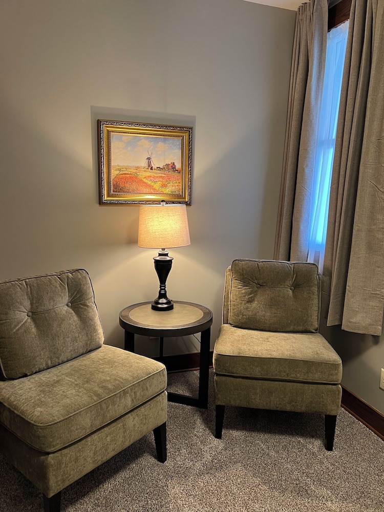 Charleston House Bed & Breakfast Inn