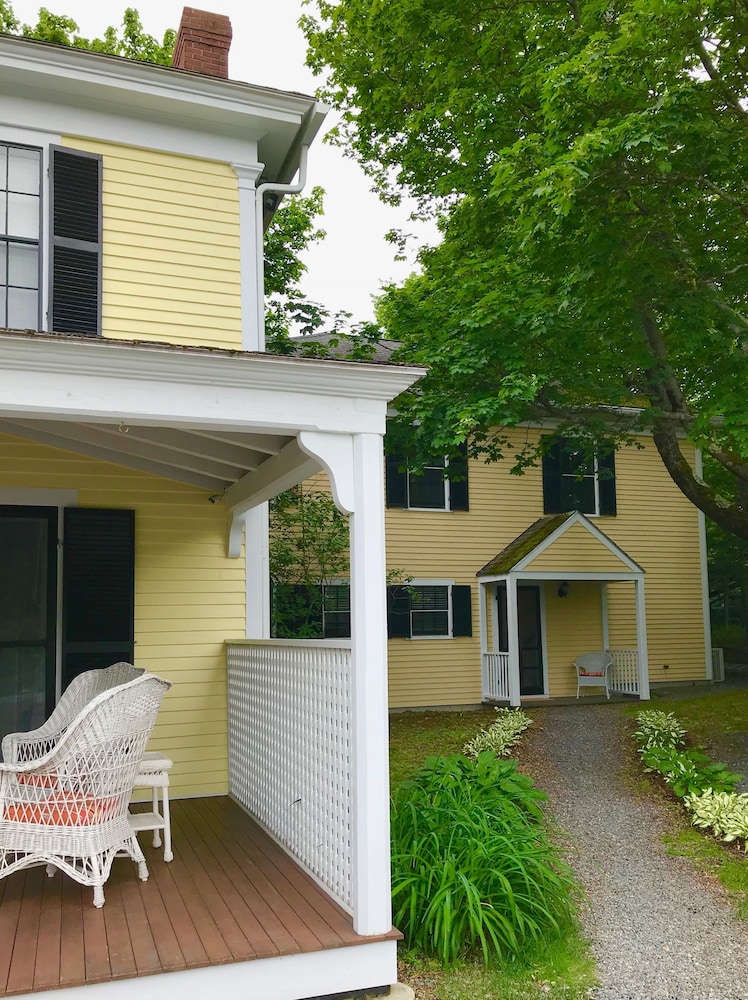 Yellow House Inn