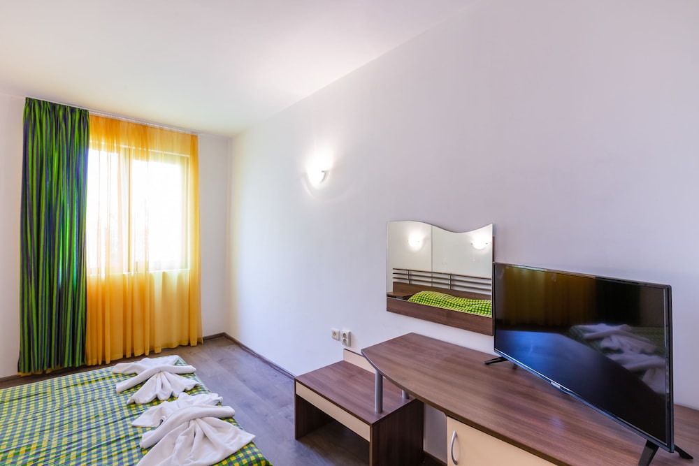 2 Bedroom Apartment in Dafinka Guest House