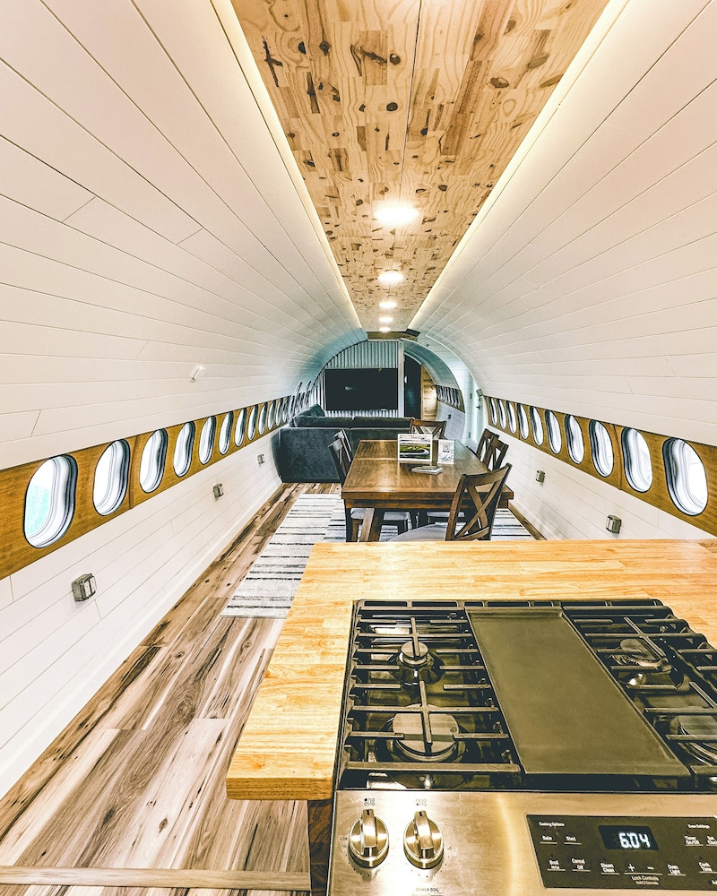 FLY8MA Pilot Lodge