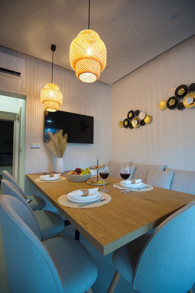 SIDONIA SUITE