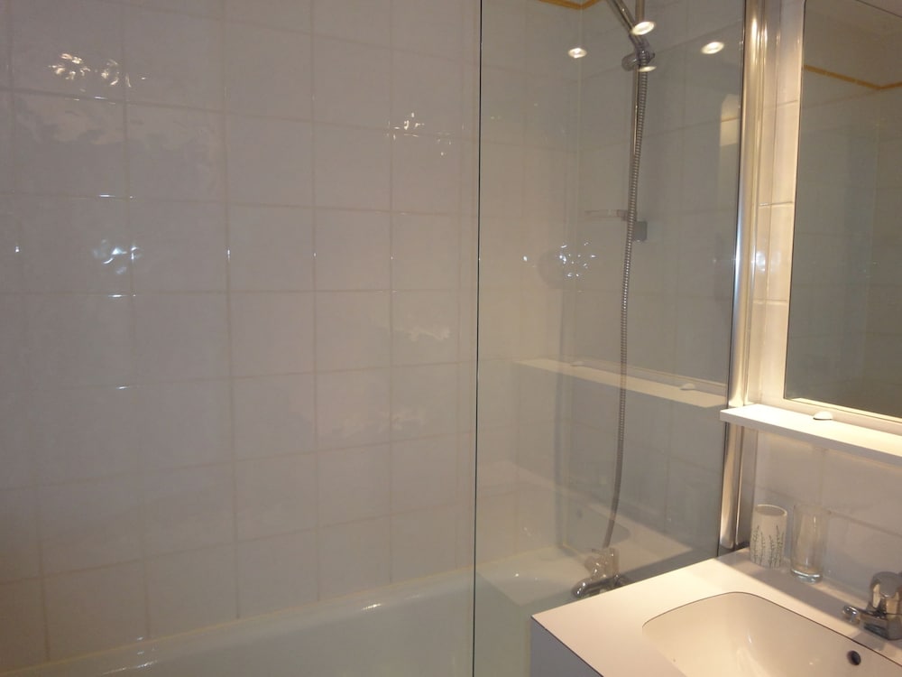 Majestic Apartment in Meribel-mottaret Close to Skiing