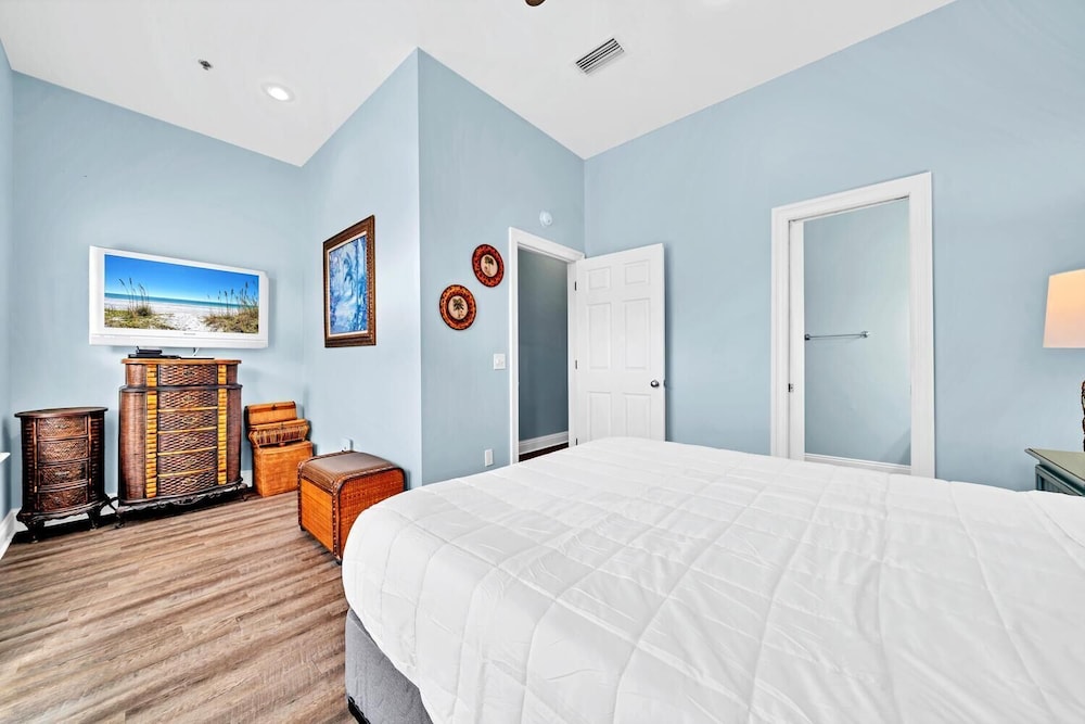 Summer Towne Cottages #8 - Sea-questered view 5