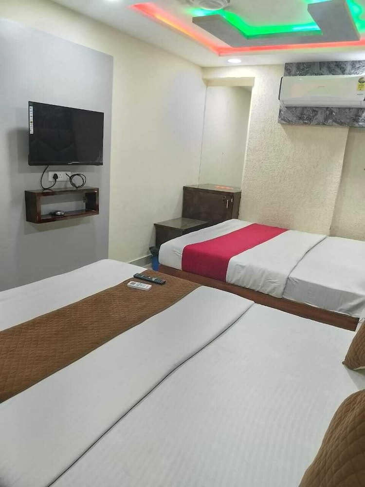 Hotel Raj Palace