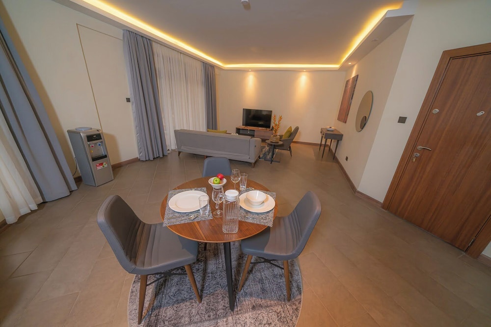 Elsie Ridge Apartments by Trianum