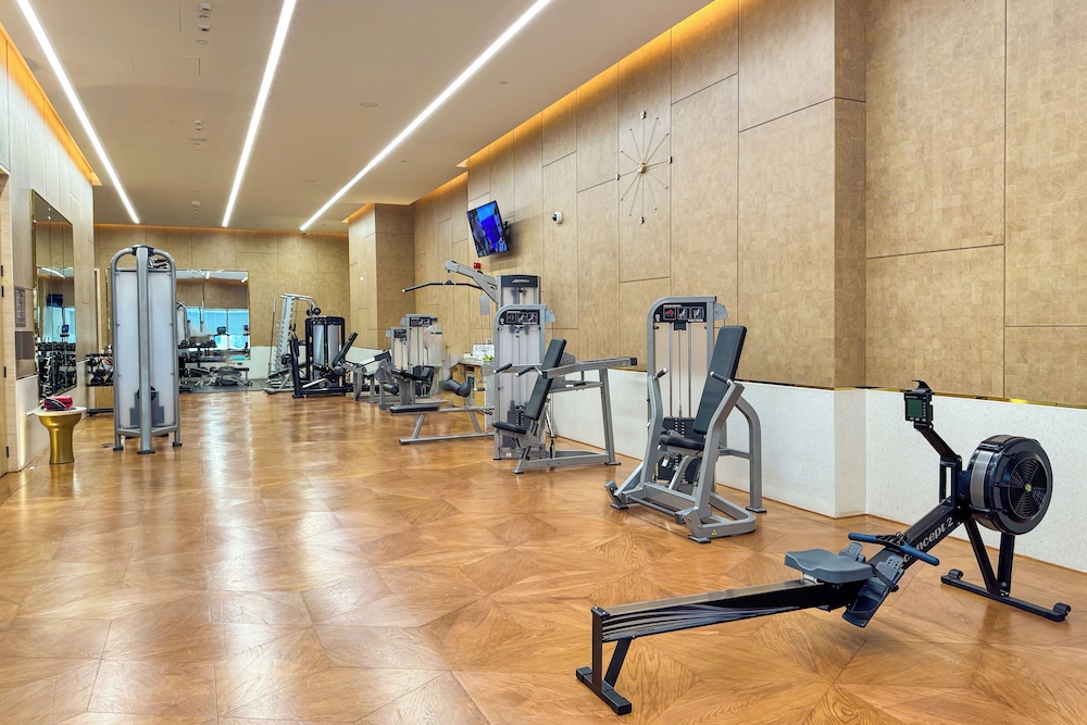 PVH - Inviting Studio - Palm Tower