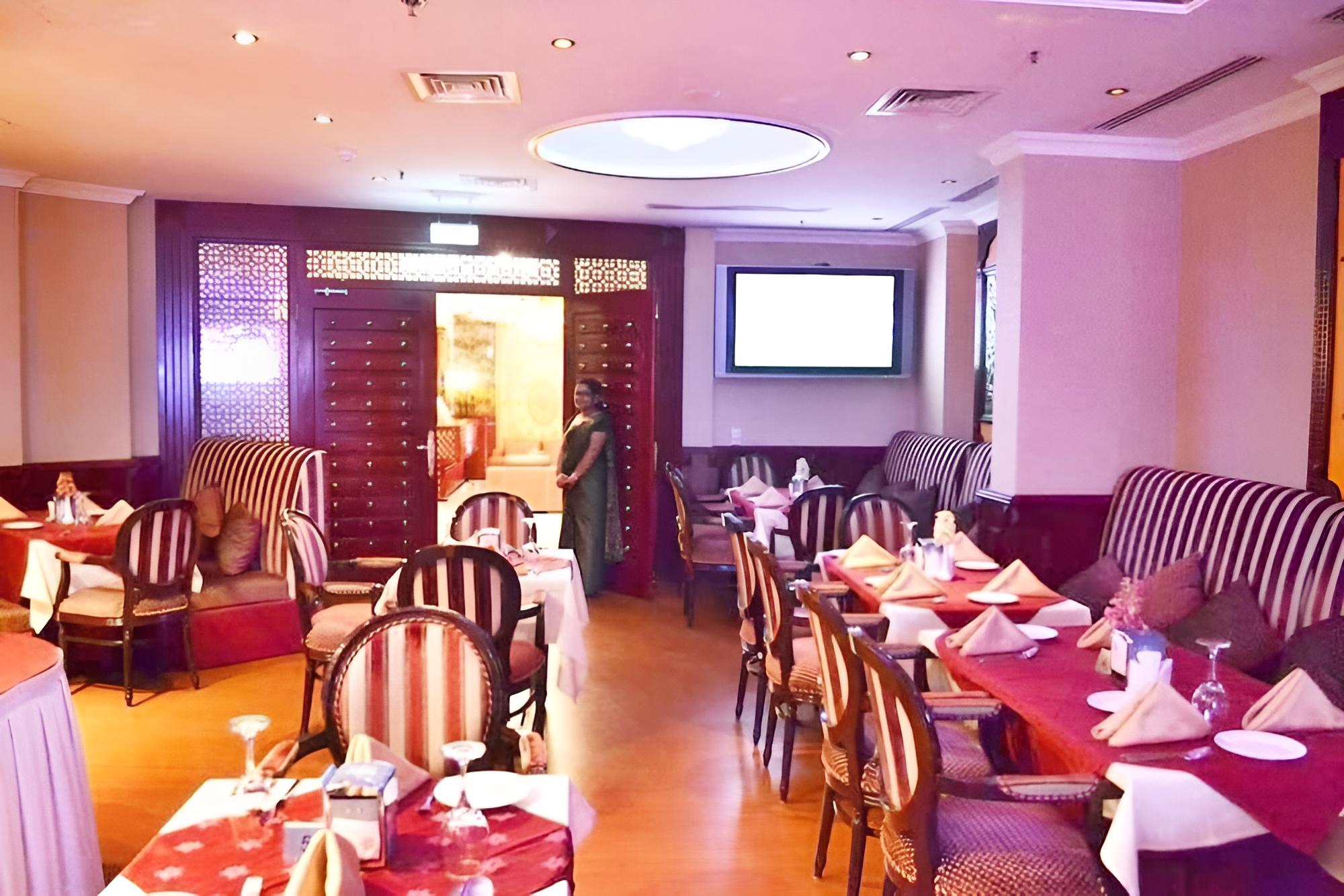 Strand Hotel
