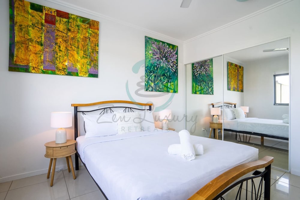 Zen Mitchell Rooftop Outdoor Dining Oceanview - Image 5