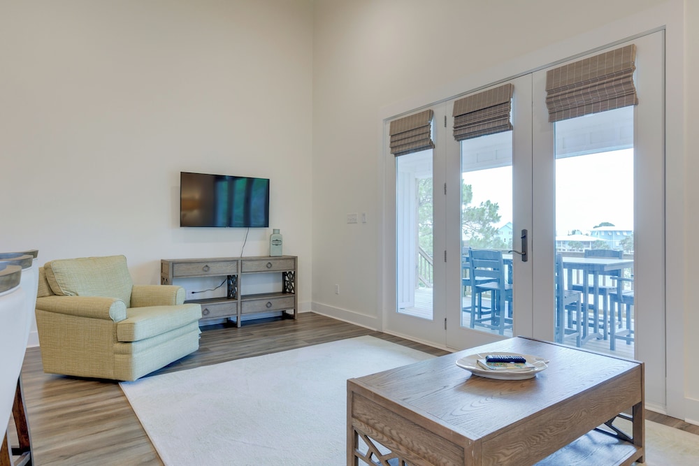 Fish, Kayak & More: Bayfront Gem in Dauphin Island