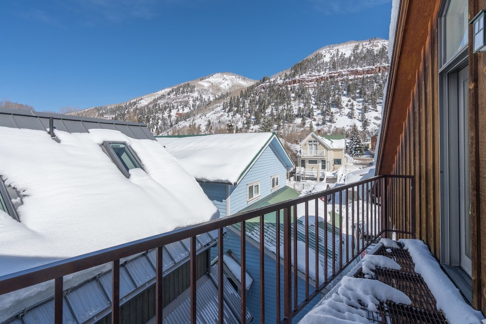 Hruza Hideout by Avantstay Quiet Apartment in Telluride s Historic District Permit 16094