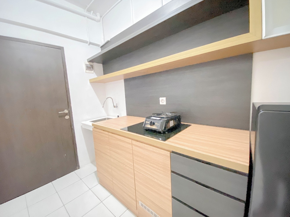 Stylish And Spacious Studio At Apartment Jarrdin Cihampelas
