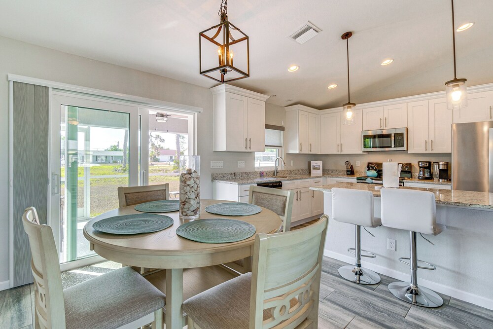 Newly Built Home 8 Mi to Fisherman's Village view 4