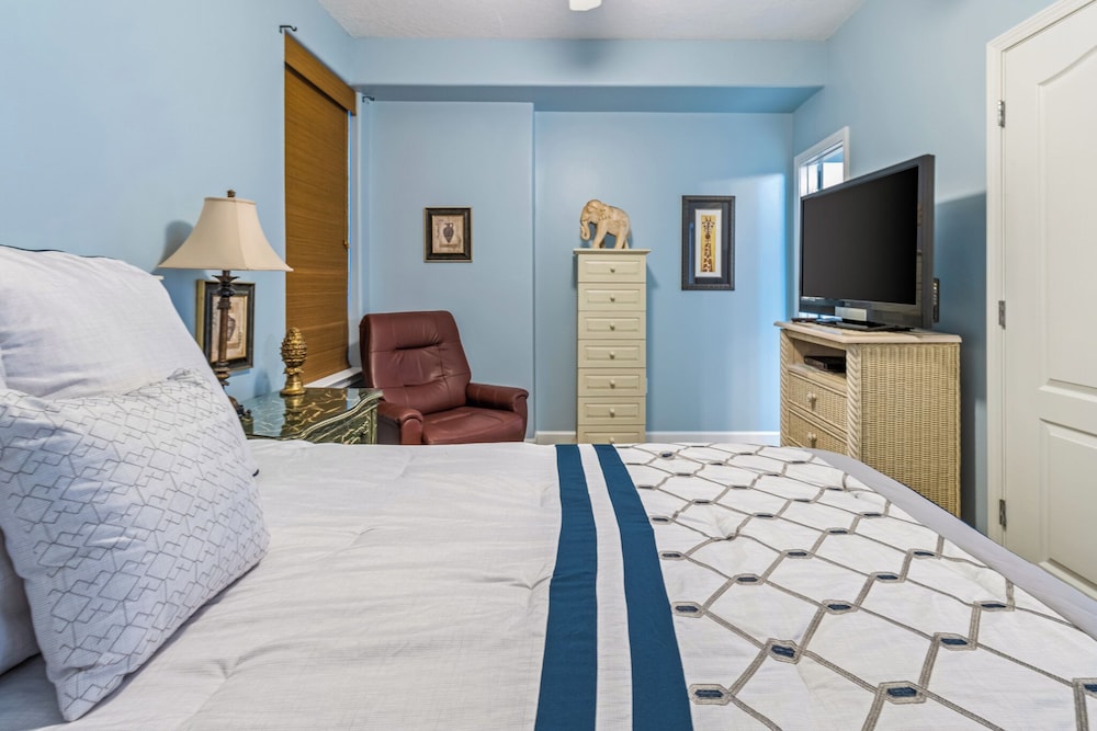 Legacy Key #203 by Southern Vacation Rentals