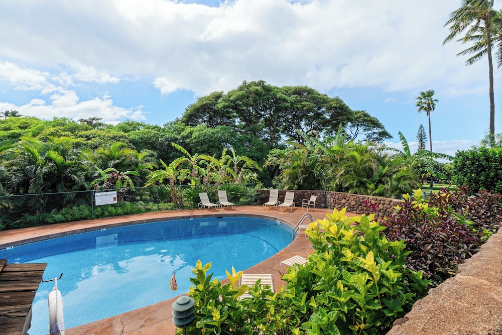 Kaanapali Plantation By Chase N Rainbows