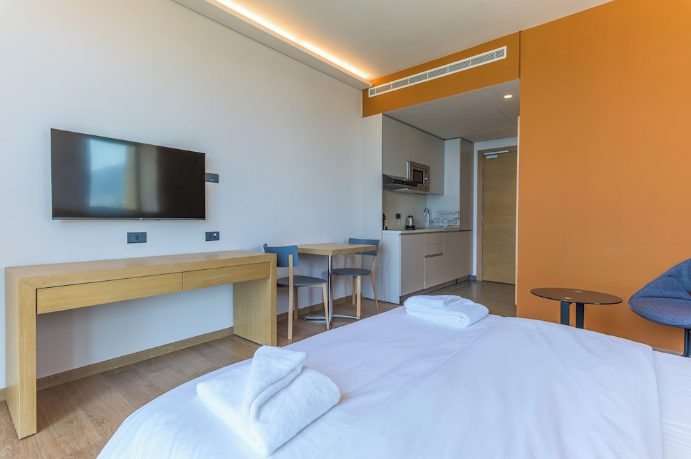 Jounieh Living - Residences by Local Host
