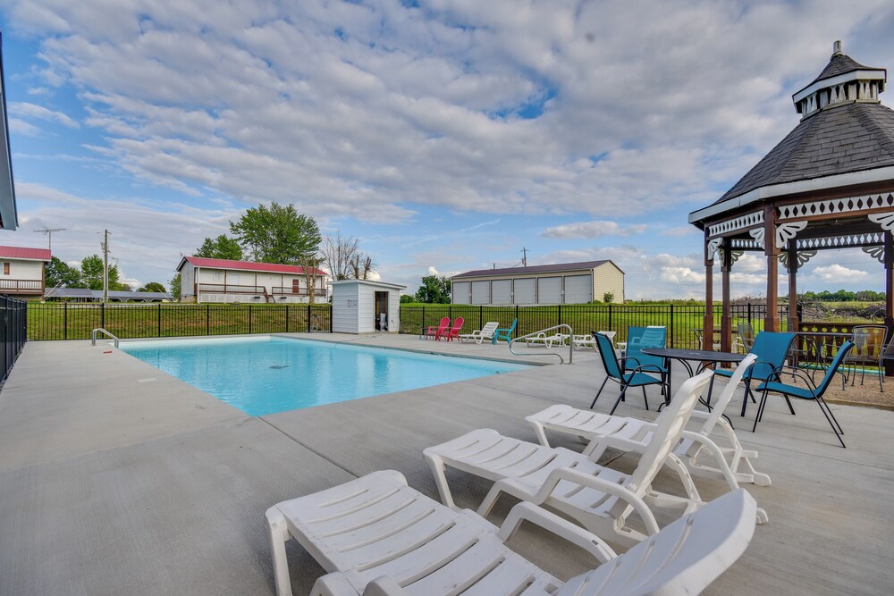 Pool & Fishing Access: Apt Near Mark Twain Lake