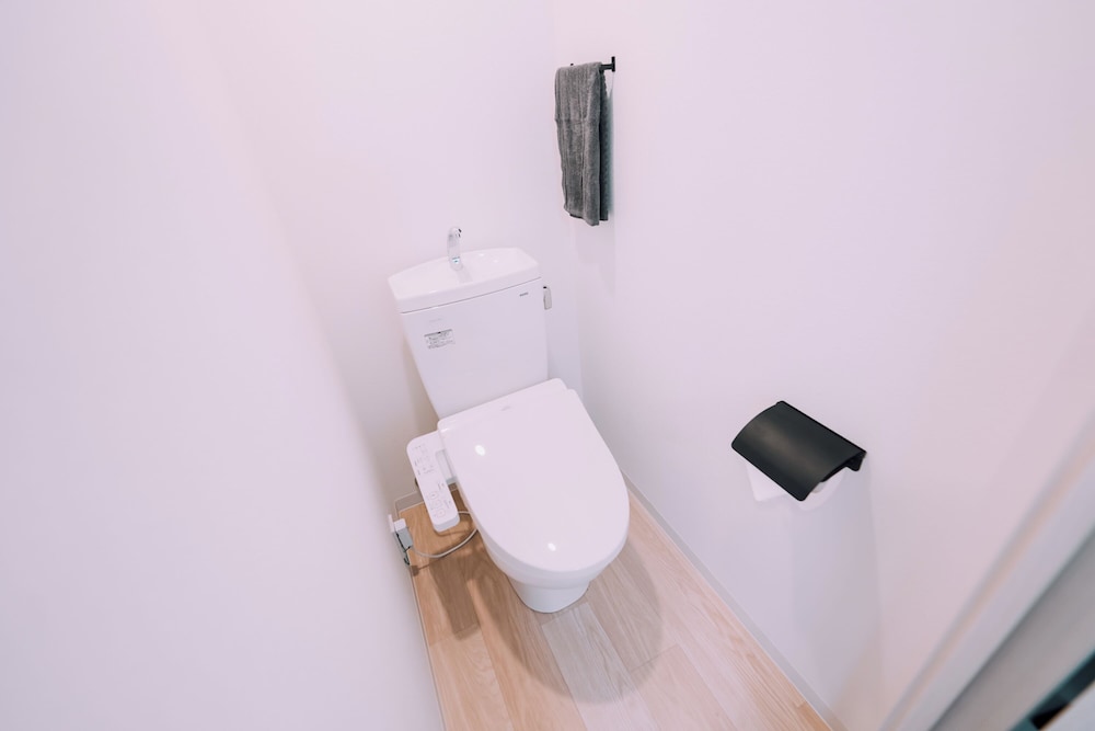 Minimalist Loft 1003
