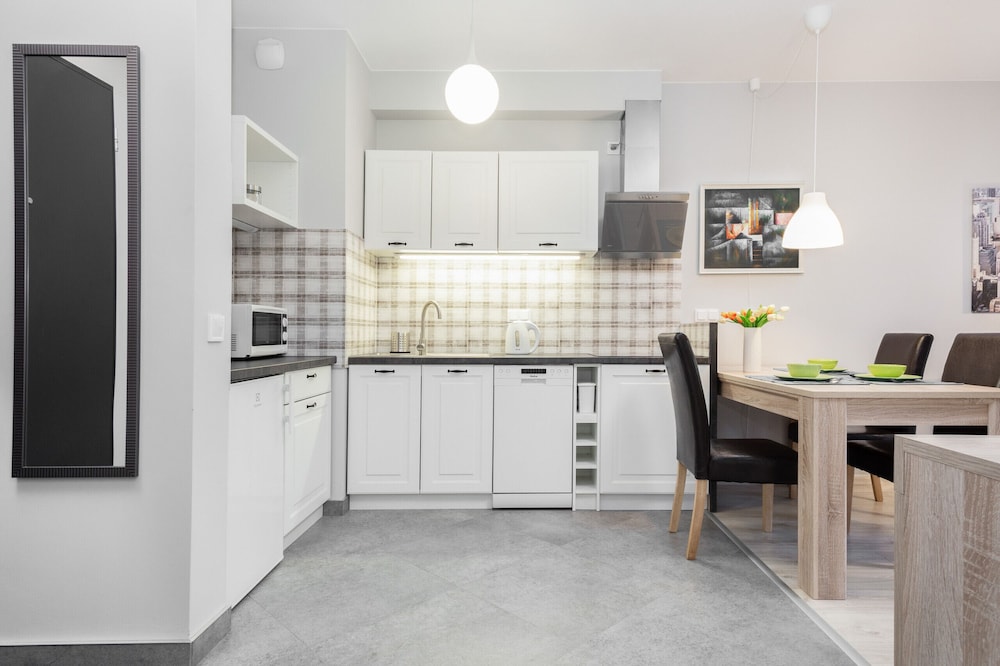 Warsaw Apartment Obozowa by Renters view 4