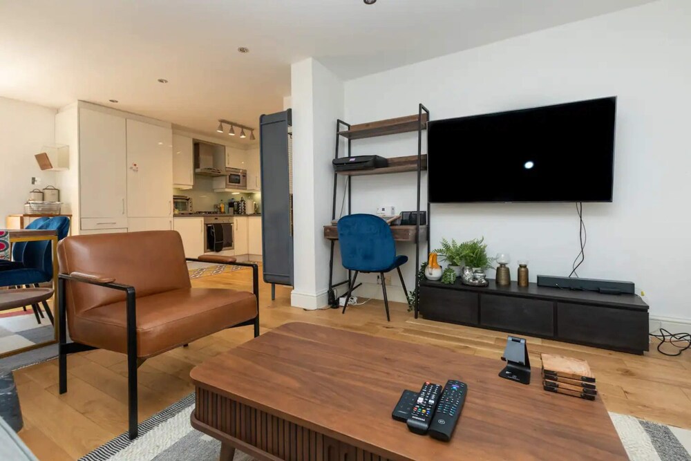 Modern & Spacious 2BD Flat - Westbourne Park