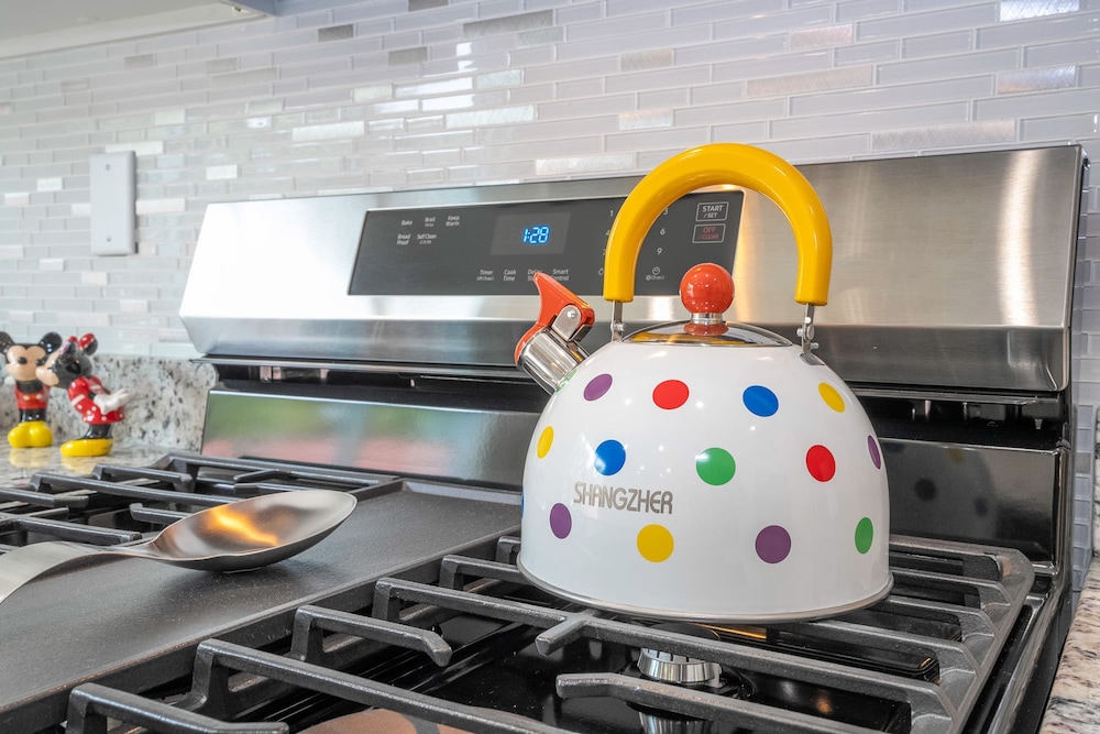 Upstay - Disney Themed House - Sleeps 16
