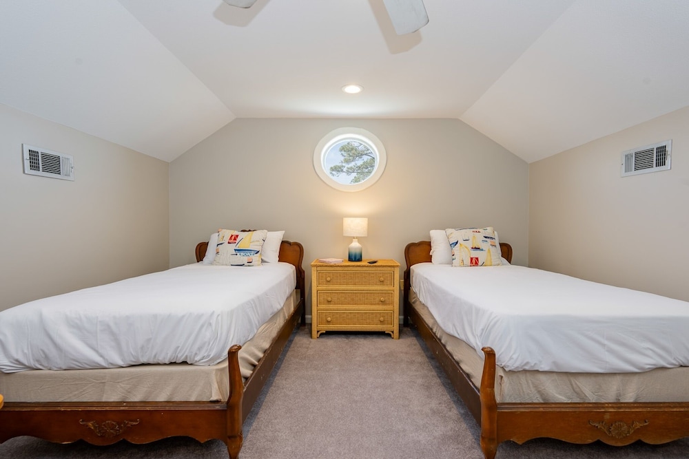 Bayside Bungalow 9531 3 Bedroom Home