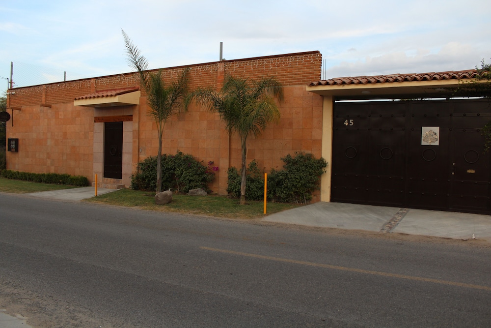 Hotel Boutique La Herencia - Image 1