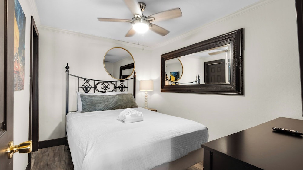 Beachfront Comfort at Costa Del Sol C1