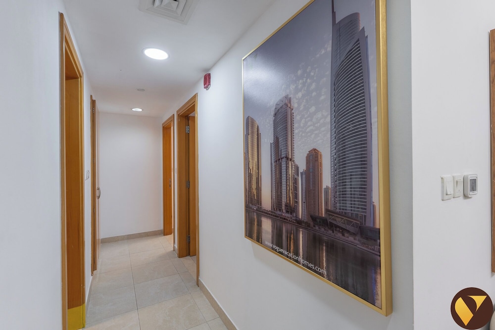 Luxury Stay in JLT Near Metro & JBR